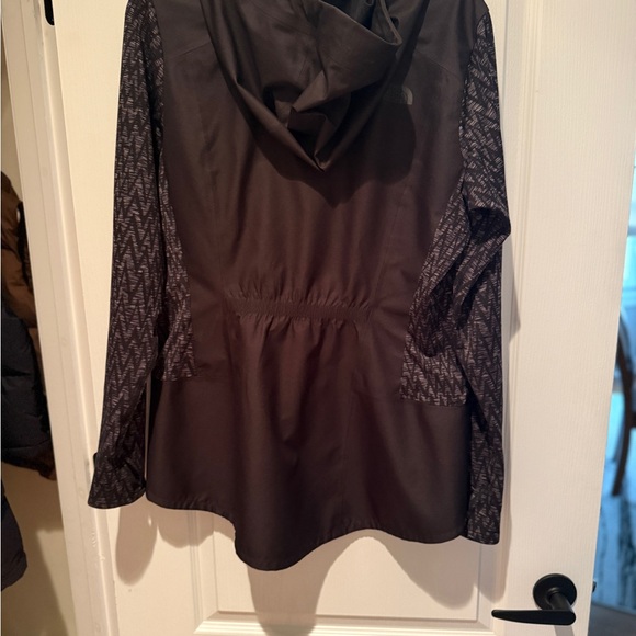 The North Face Black Hooded Jacket - Picture 3 of 9